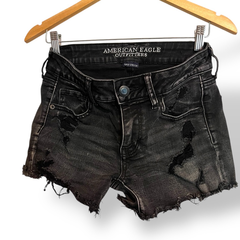 American Eagle Outfitters Black Distressed Jean Shorts stretch sz 4